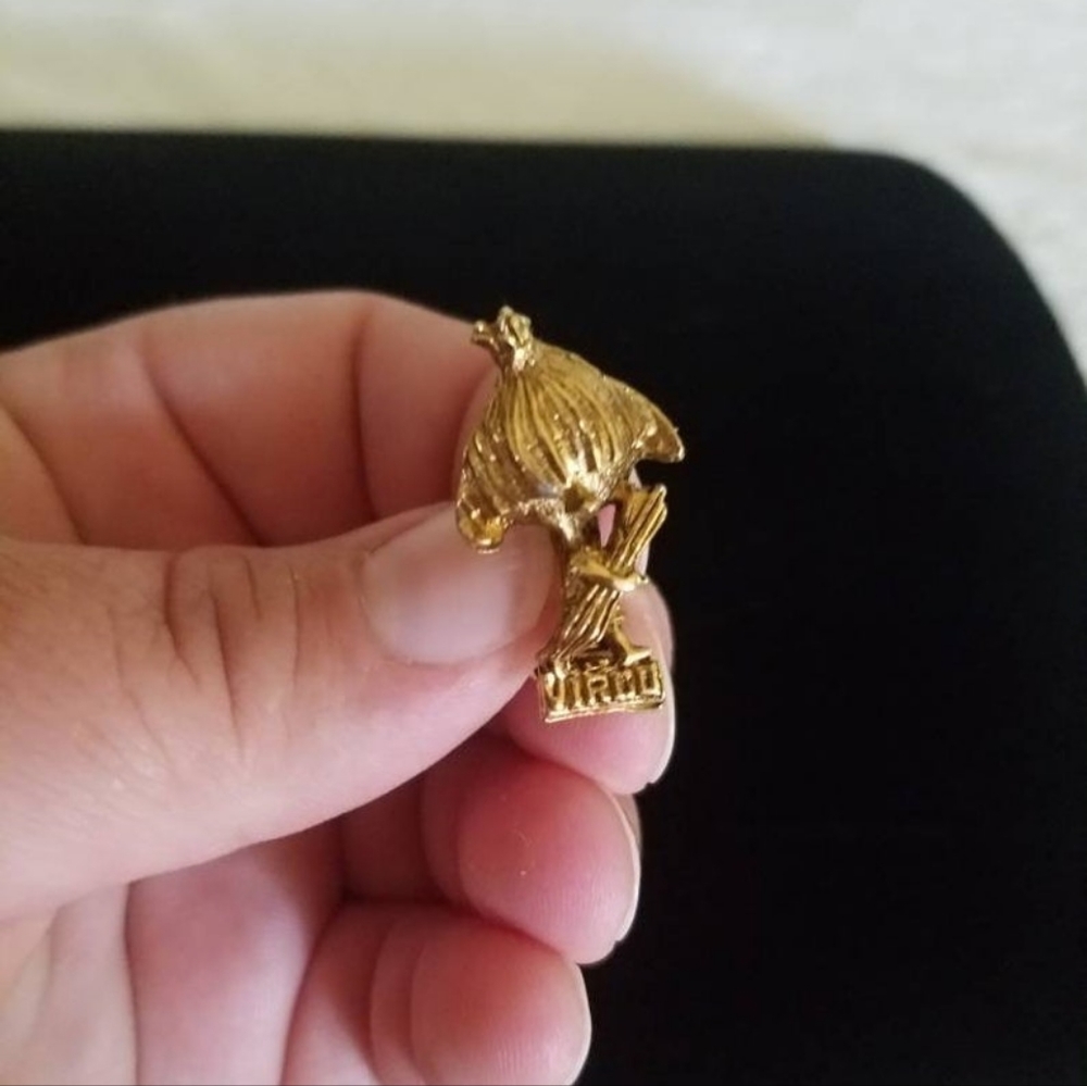 Vintage Gold Virgo Pin